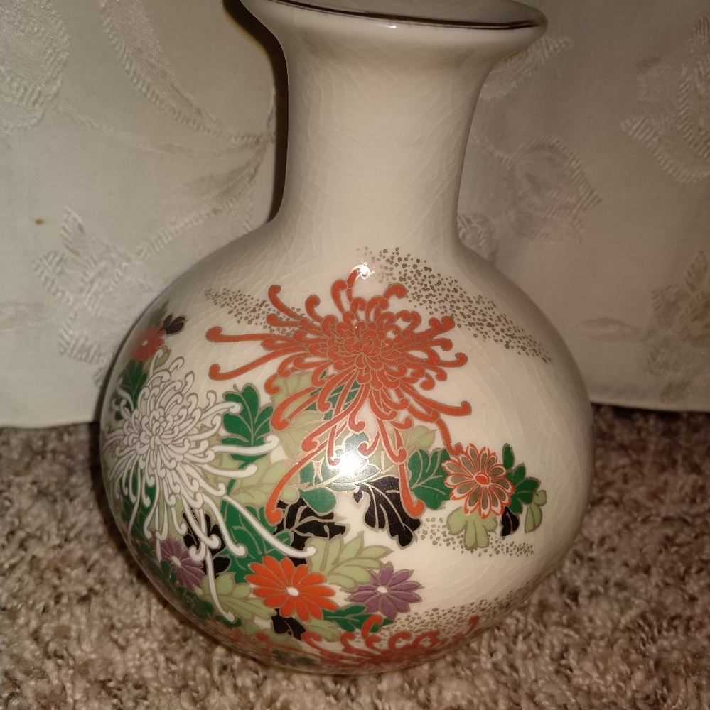 Beautiful 💐 Japanese Vase